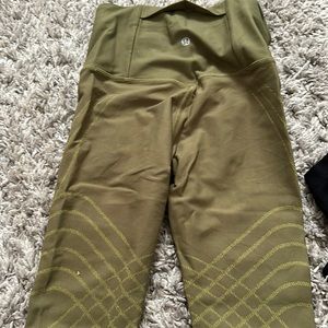 green lululemon leggings